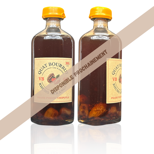 {{Rhum arrangé Fraise Piment Chipotle | Quand la gourmandise du fruit rencontre la puissance fumée des épices}} | Rhum Arrangé Quatbourrut..