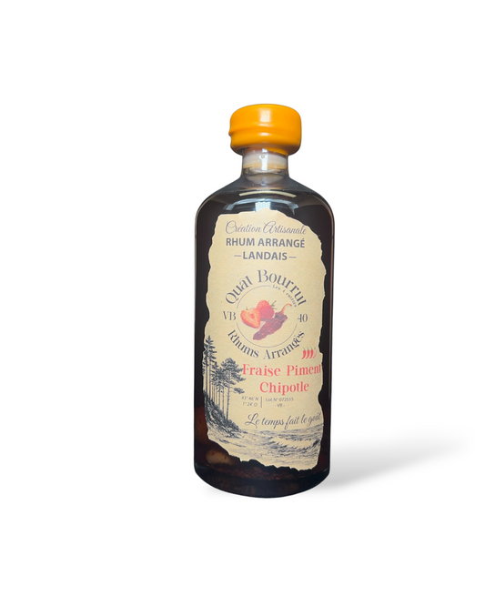 Rhum Arrangé Fraise Piment Chipotle – Quand la Gourmandise Rencontre la Puissance Fumée